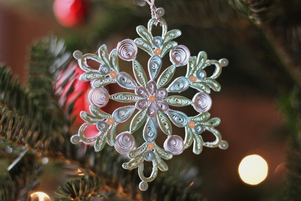 Multi-colored Snowflake Quilling Card - UViet Store